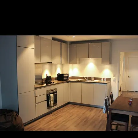 Charming London Apartment With 2 Bedrooms